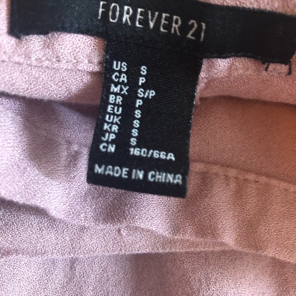 3 mini skirts - Picture 3 of 16